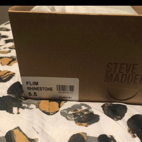 NWT Steve Madden Sandals - Picture 2 of 4